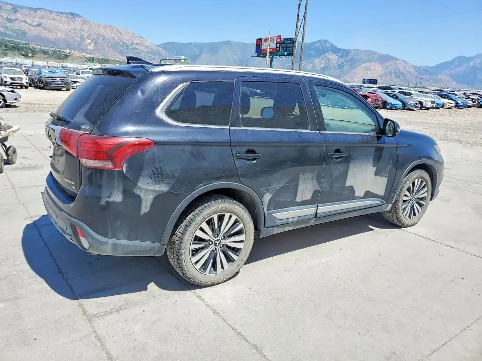 2019 MITSUBISHI OUTLANDER SE  