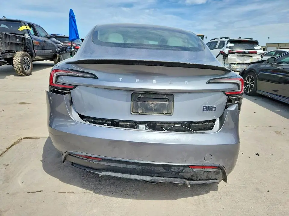 2024 TESLA MODEL 3   