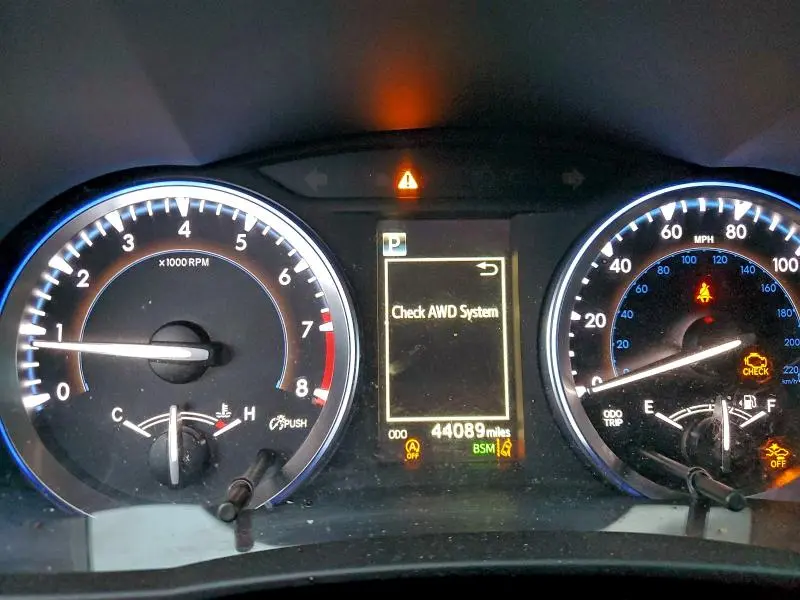 2017 TOYOTA HIGHLANDER SE  