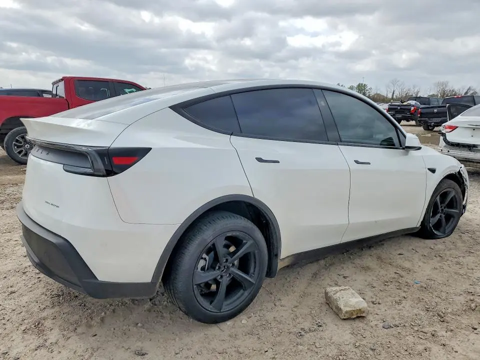 2026 TESLA MODEL Y   
