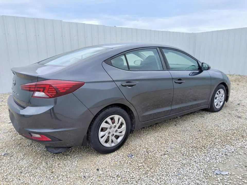 2020 HYUNDAI ELANTRA SE  