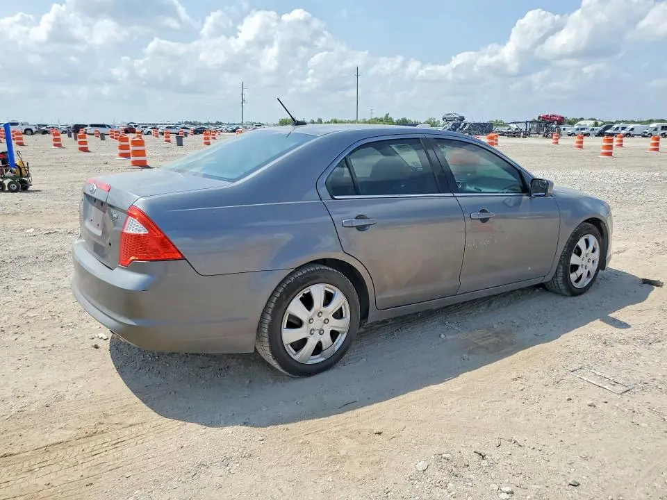 2011 FORD FUSION SE  
