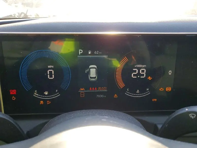 2025 HYUNDAI TUCSON SE  