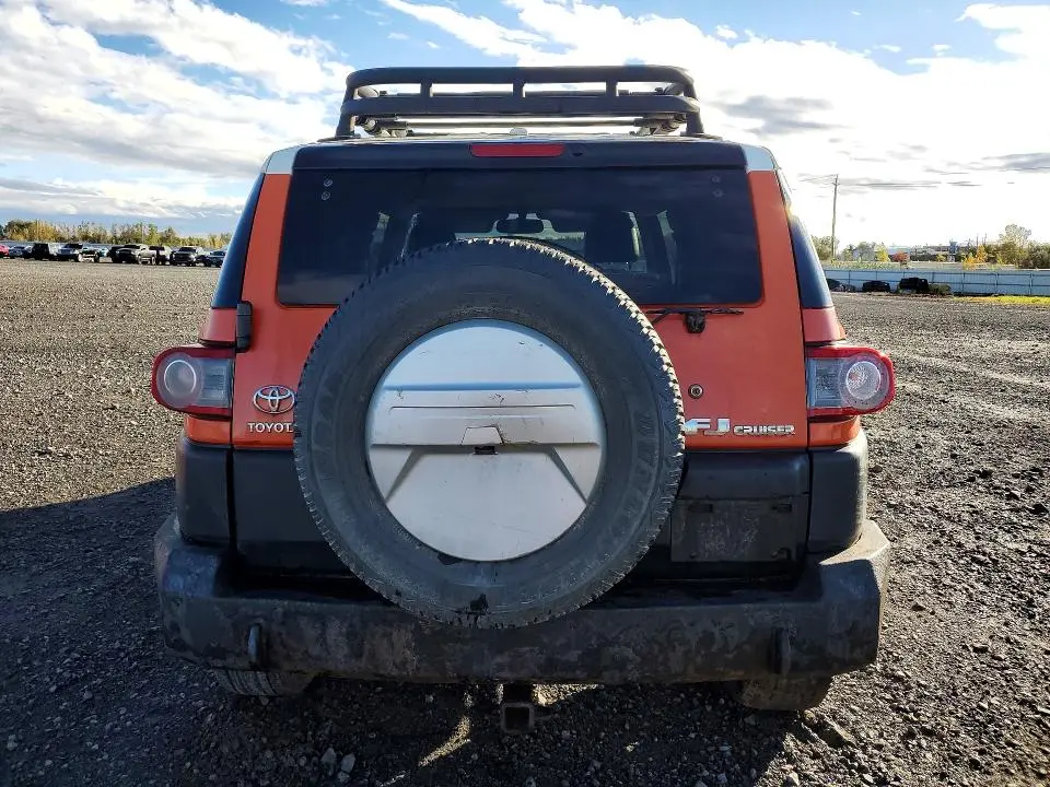 2014 TOYOTA FJ CRUISER BASE  