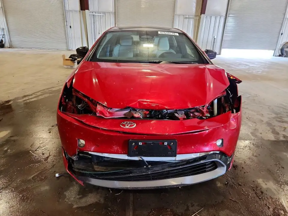 2024 TOYOTA PRIUS XLE  