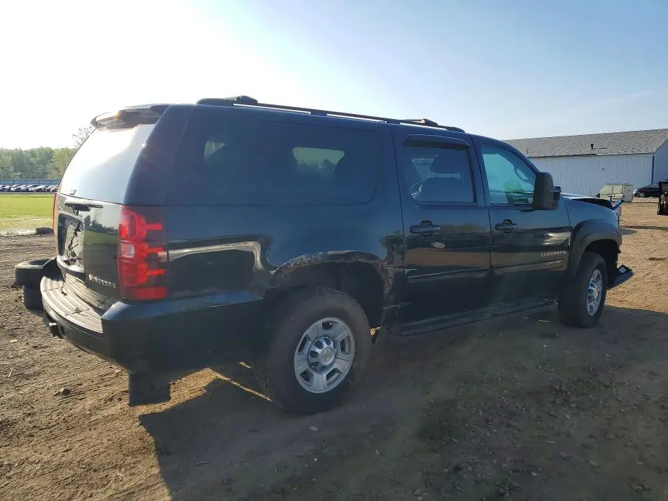 2011 CHEVROLET SUBURBAN K2500 LS  