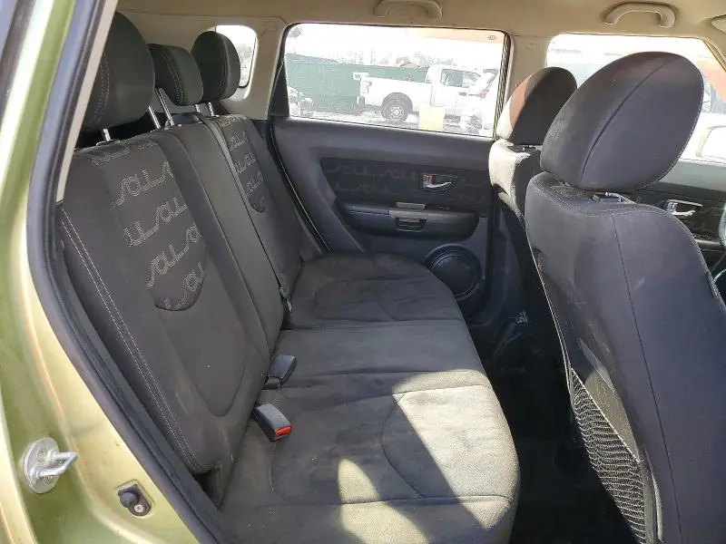2013 KIA SOUL +  
