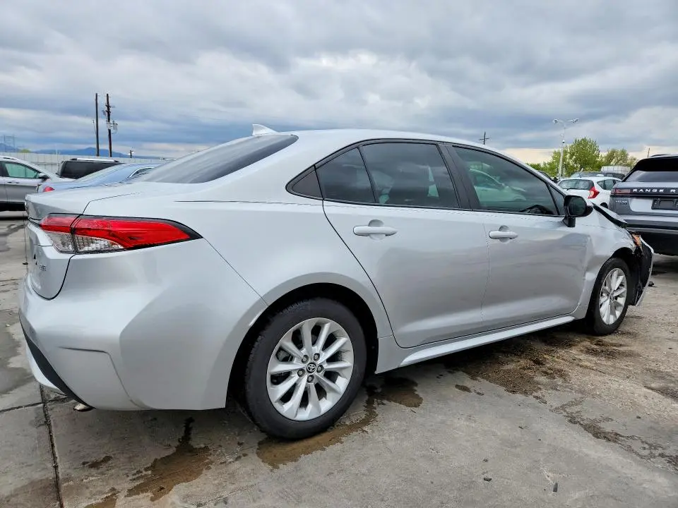 2022 TOYOTA COROLLA LE  