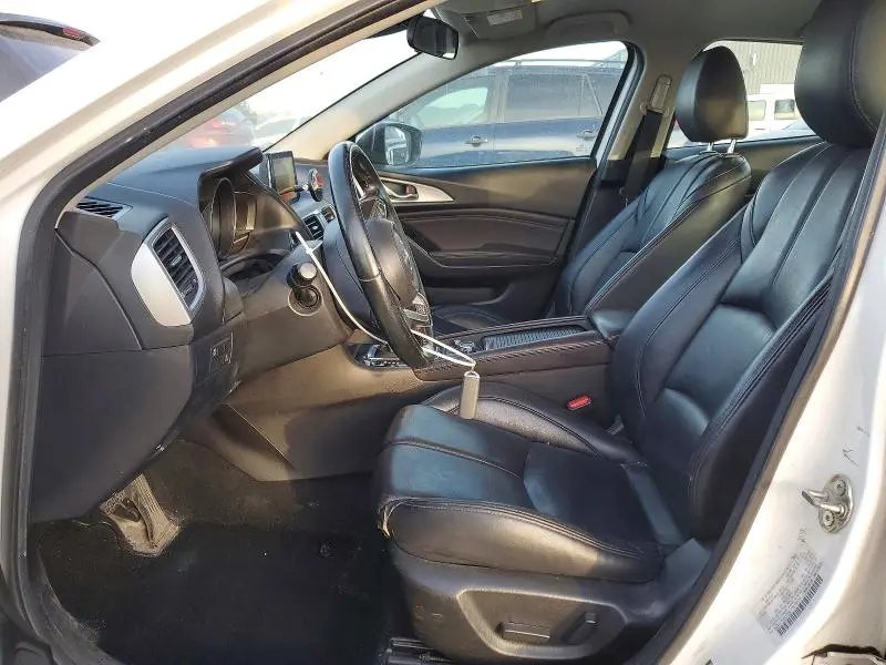 2017 MAZDA 3 TOURING  