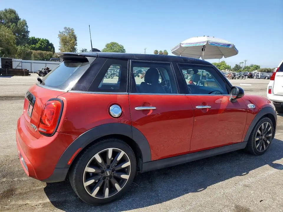 2016 MINI COOPER S  