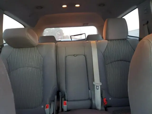 2016 CHEVROLET TRAVERSE LS  