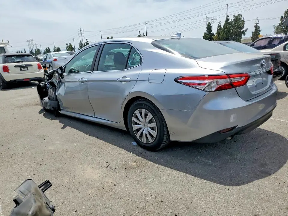 2019 TOYOTA CAMRY LE  