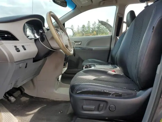 2014 TOYOTA SIENNA SPORT  