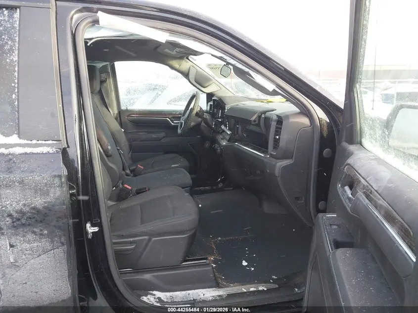 2023 CHEVROLET SILVERADO 1500 4WD  SHORT BED LT WITH 2FL