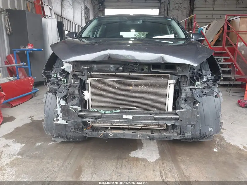 2019 KIA SORENTO 2.4L LX