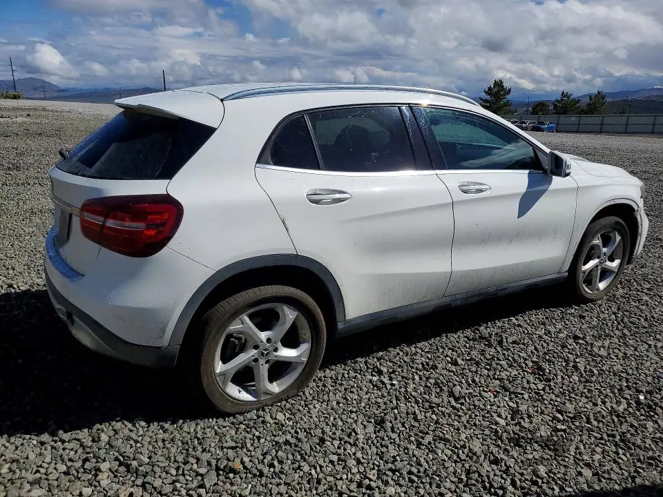 2020 MERCEDES-BENZ GLA 250  