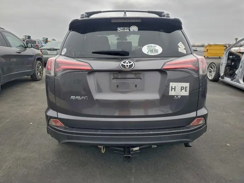 2018 TOYOTA RAV4 LE  