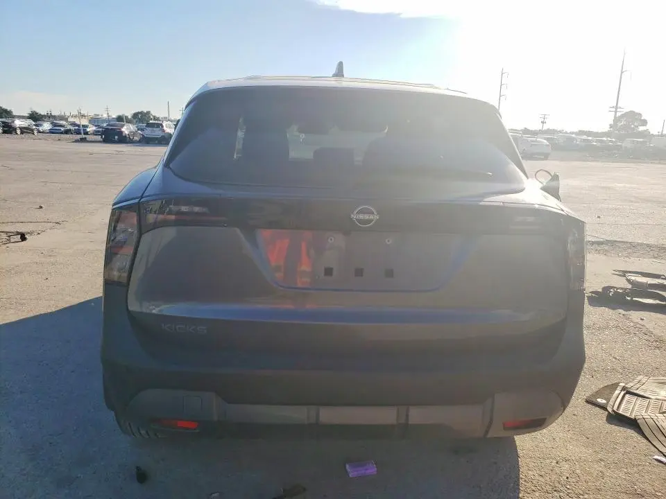 2025 NISSAN KICKS SV  