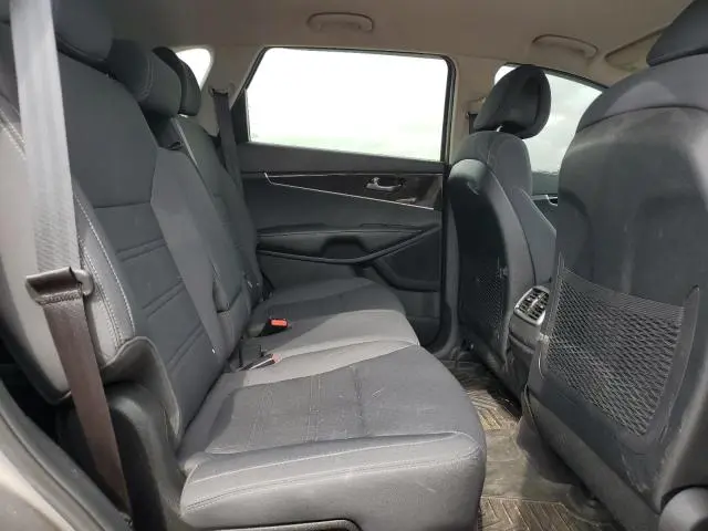 2016 KIA SORENTO LX  
