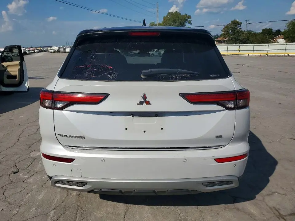 2022 MITSUBISHI OUTLANDER SE  