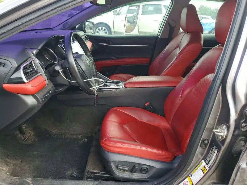 2018 TOYOTA CAMRY XSE  