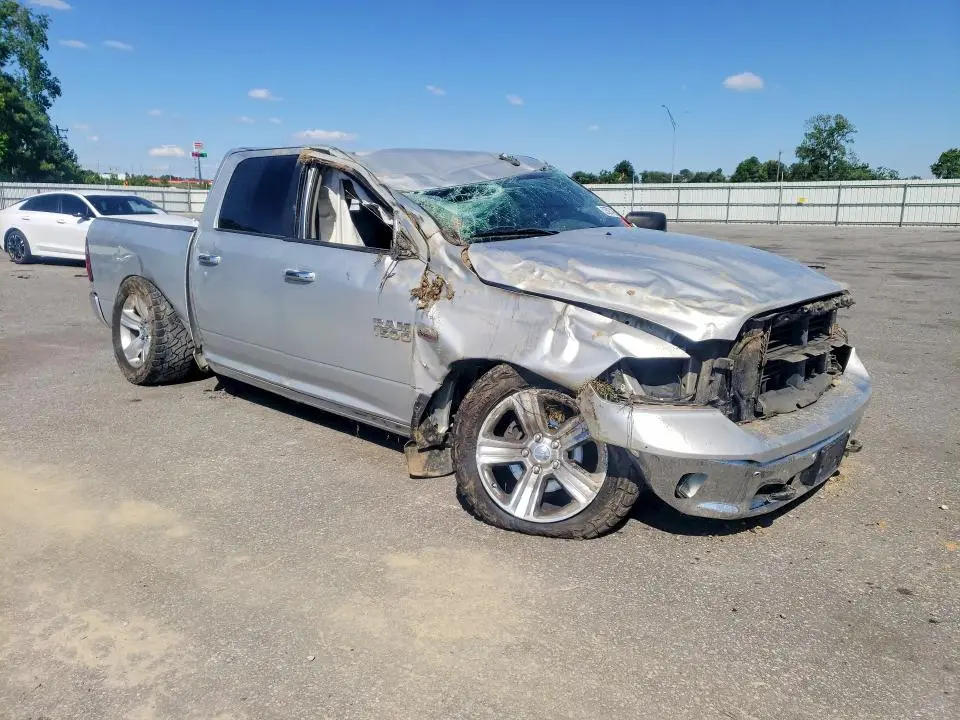 2017 RAM 1500 SLT  