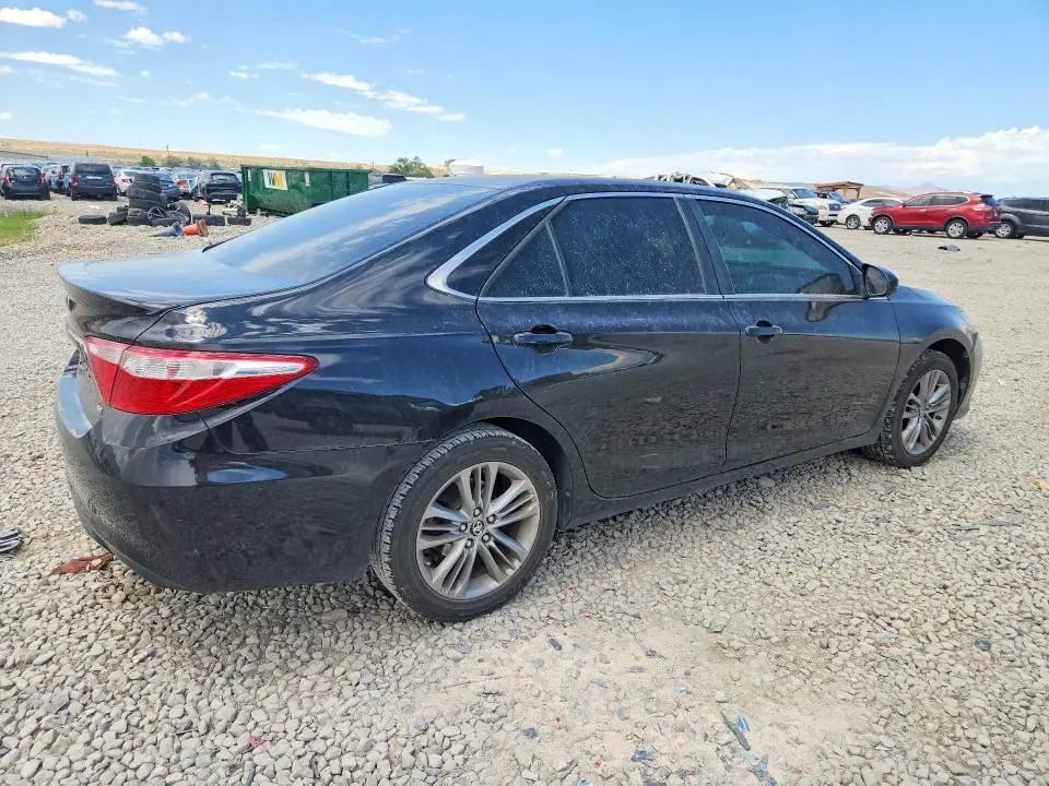 2017 TOYOTA CAMRY SE  