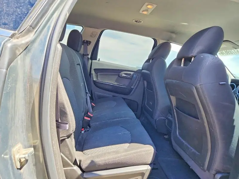 2011 CHEVROLET TRAVERSE LT  
