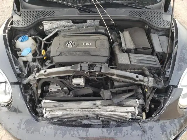 2017 VOLKSWAGEN BEETLE SE  