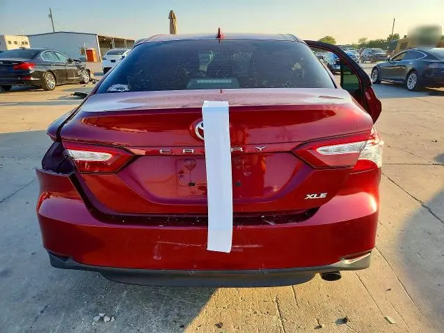 2020 TOYOTA CAMRY XLE  
