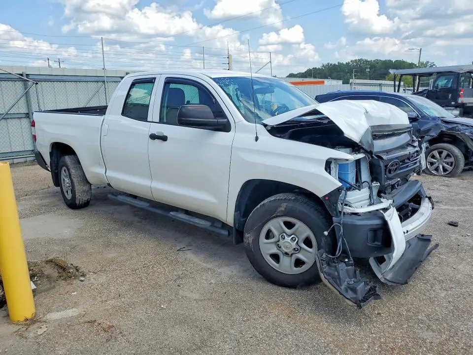 2017 TOYOTA TUNDRA SR  