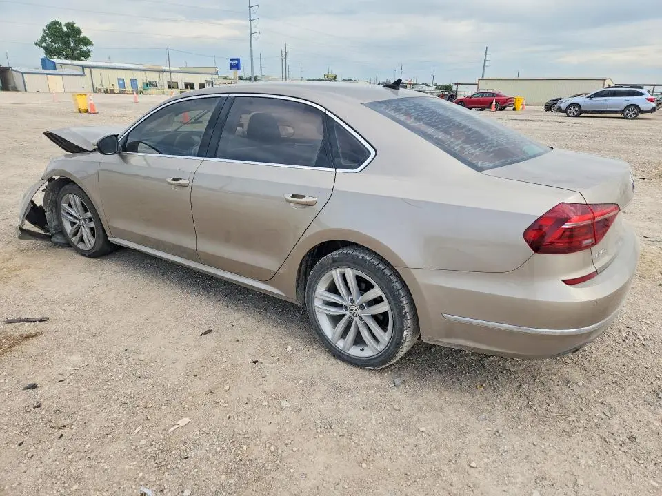 2018 VOLKSWAGEN PASSAT SE  