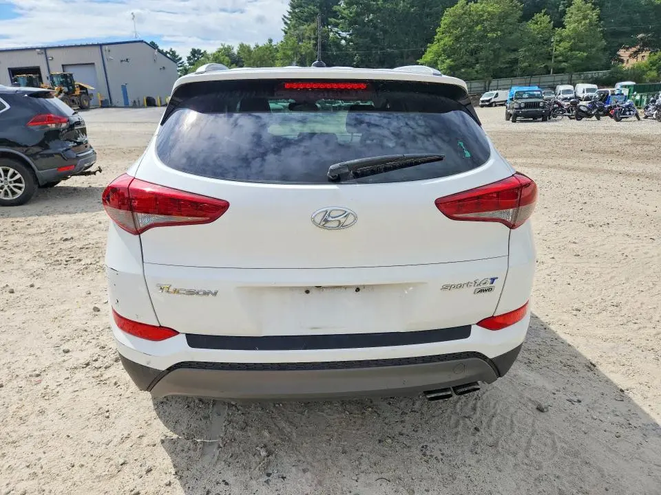 2016 HYUNDAI TUCSON SPORT  