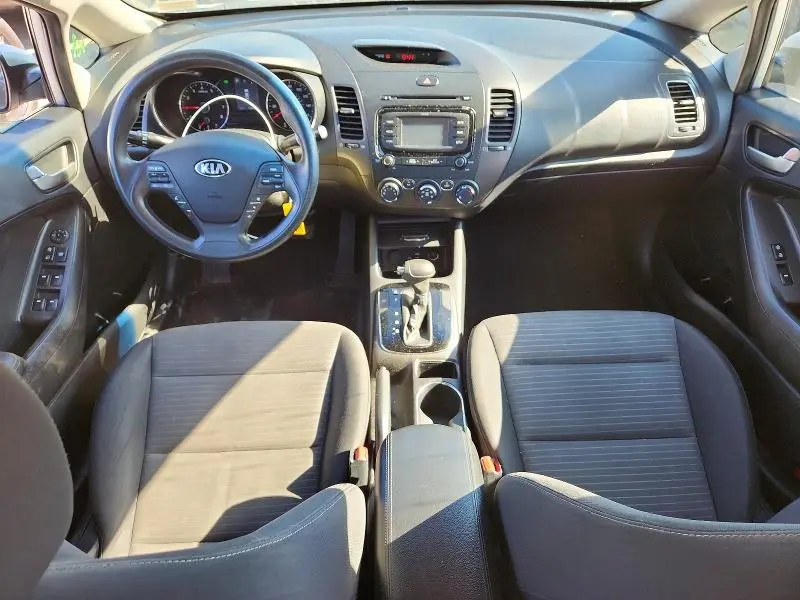 2017 KIA FORTE LX  