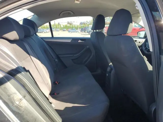 2016 VOLKSWAGEN JETTA SE  