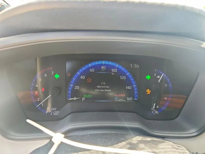 2021 TOYOTA COROLLA LE  