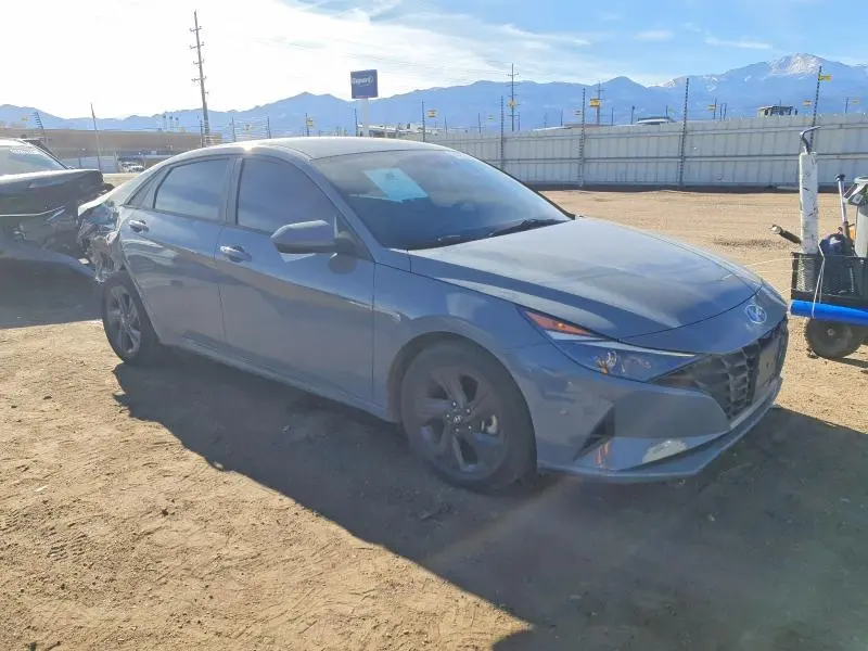 2022 HYUNDAI ELANTRA SEL  