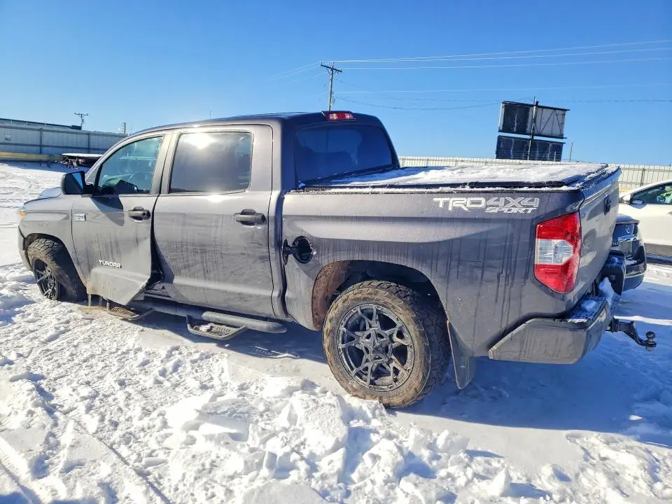 2018 TOYOTA TUNDRA CREWMAX SR5  