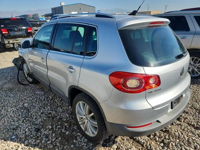 2011 VOLKSWAGEN TIGUAN S  