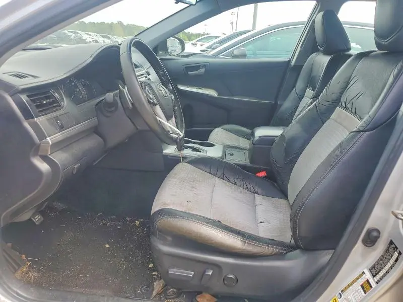 2014 TOYOTA CAMRY SE  