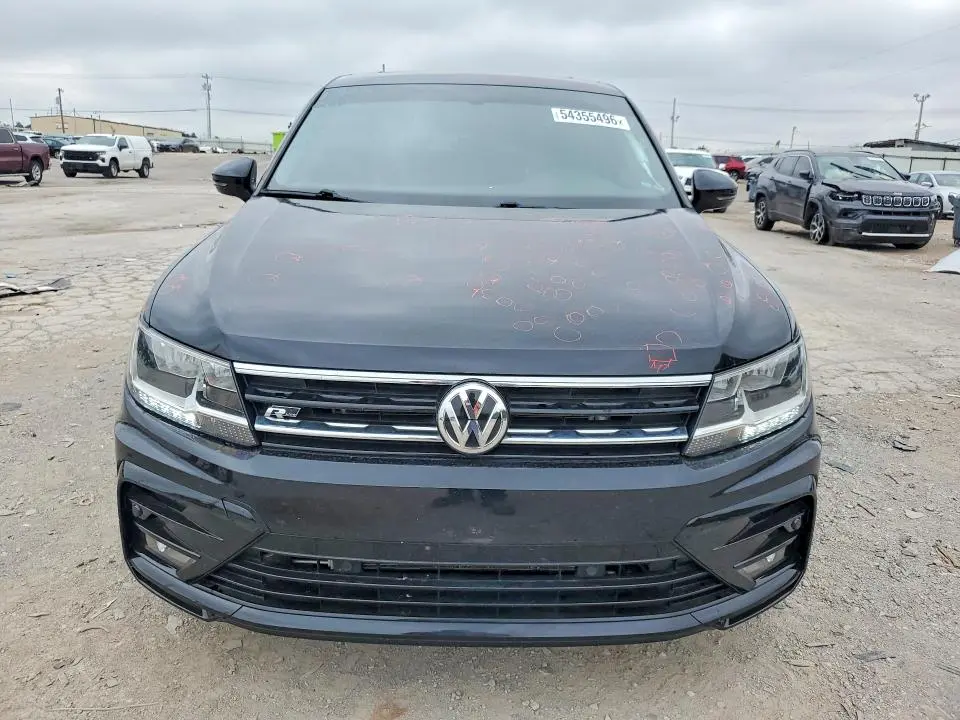 2021 VOLKSWAGEN TIGUAN SE  