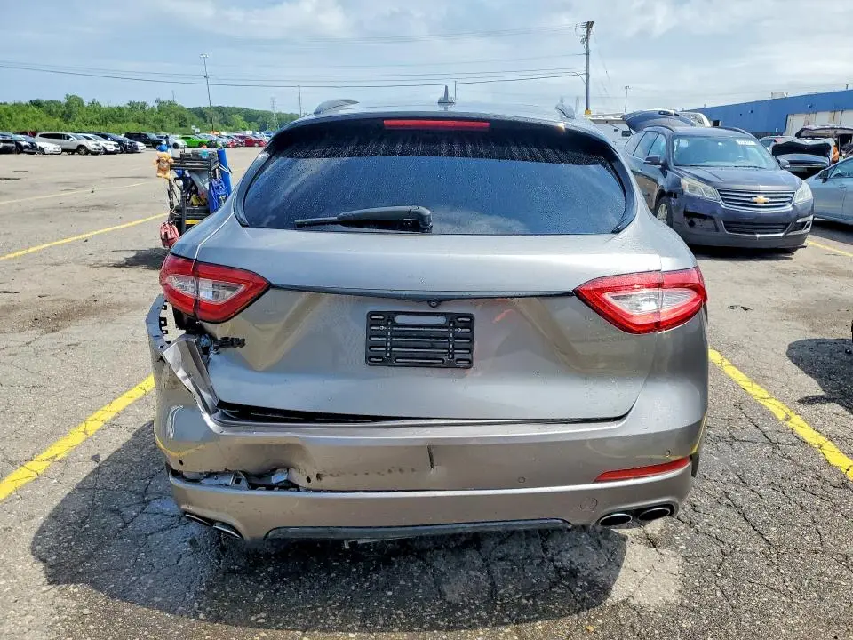 2017 MASERATI LEVANTE S LUXURY  