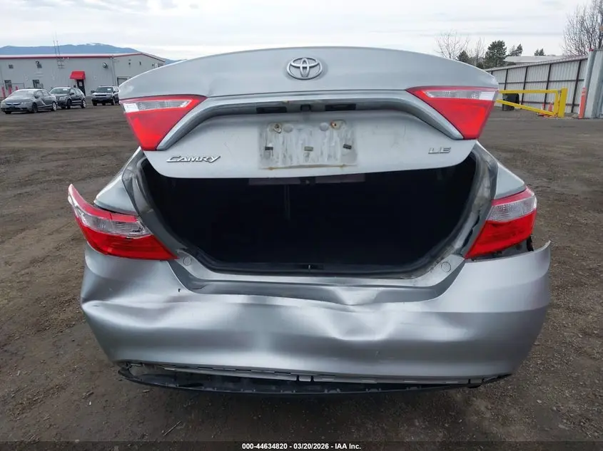 2016 TOYOTA CAMRY LE