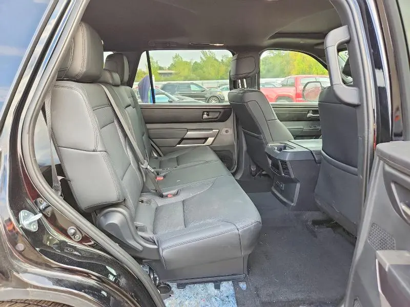 2025 TOYOTA SEQUOIA SR5  