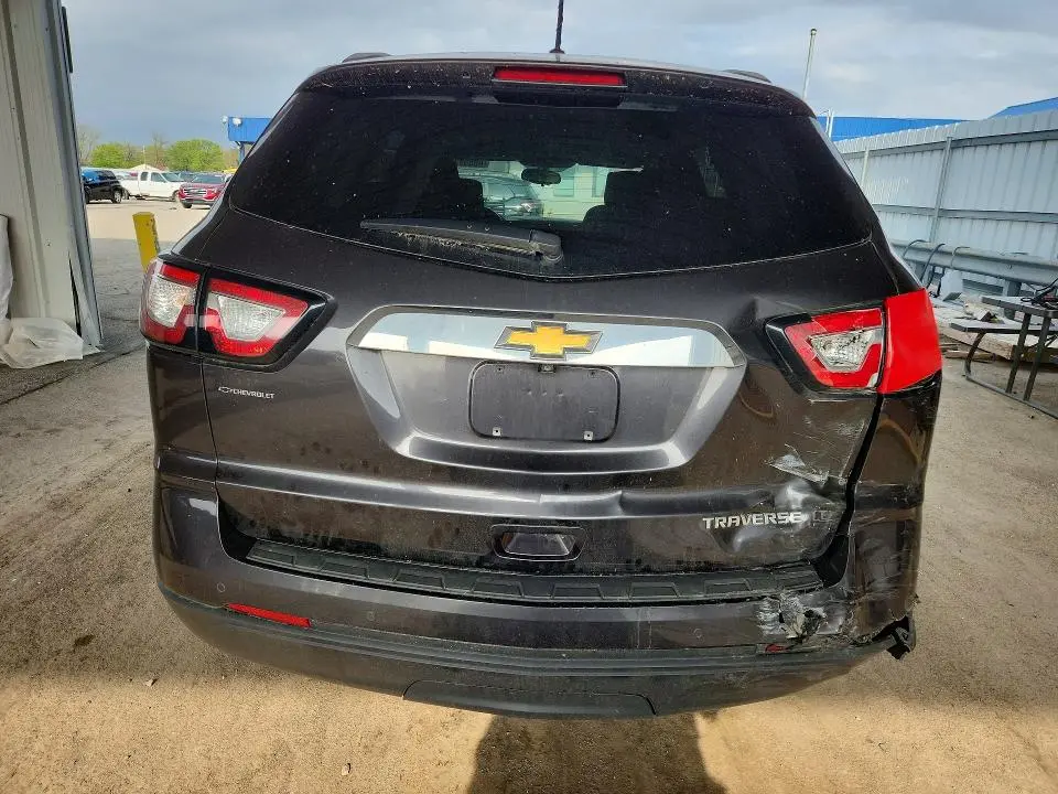 2015 CHEVROLET TRAVERSE LT  
