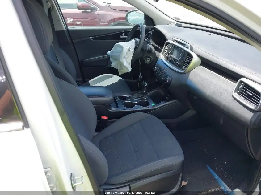 2017 KIA SORENTO 2.4L LX