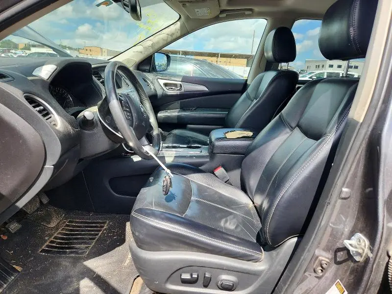 2017 NISSAN PATHFINDER SL  