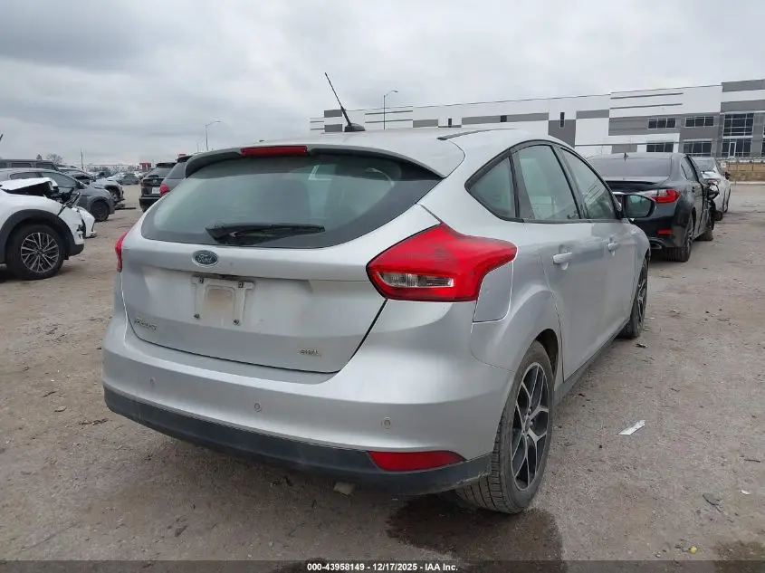 2017 FORD FOCUS SEL