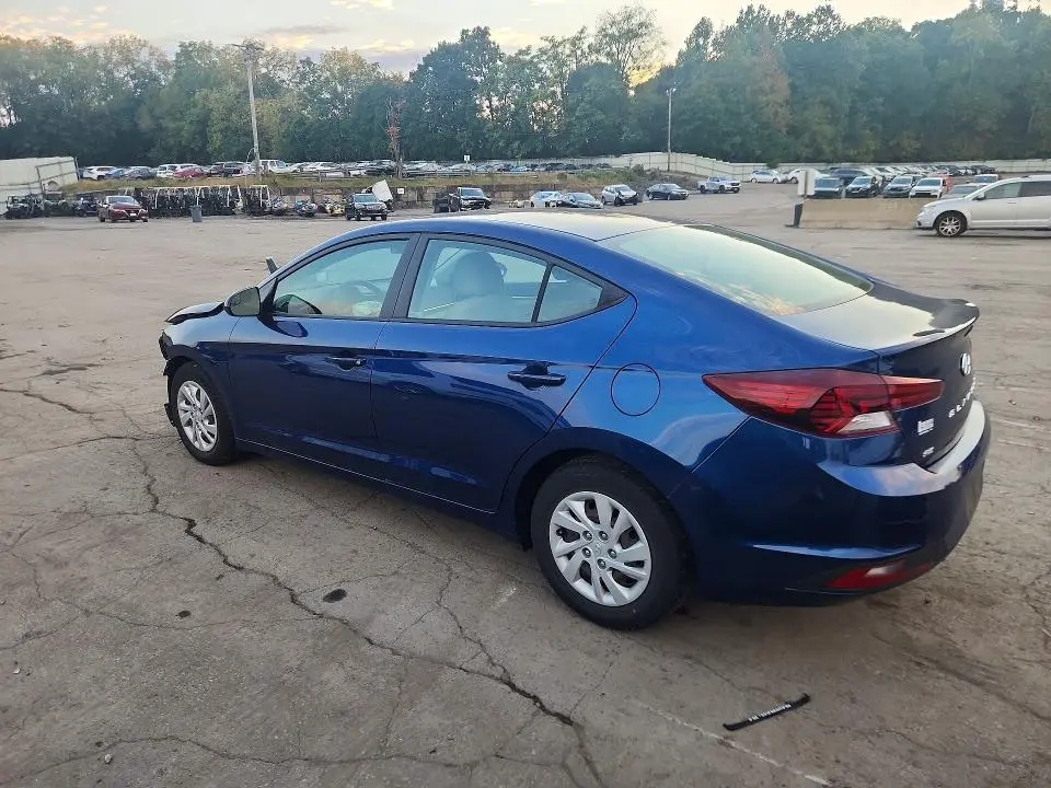 2019 HYUNDAI ELANTRA SE  