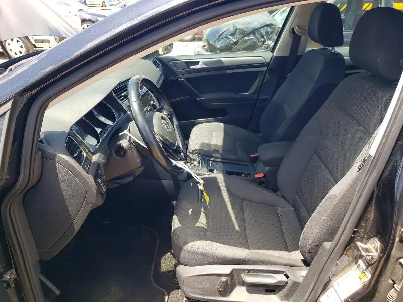 2019 VOLKSWAGEN E-GOLF SE  